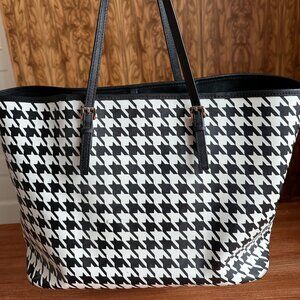 Michael Kors Houndstooth Jet Set Tote